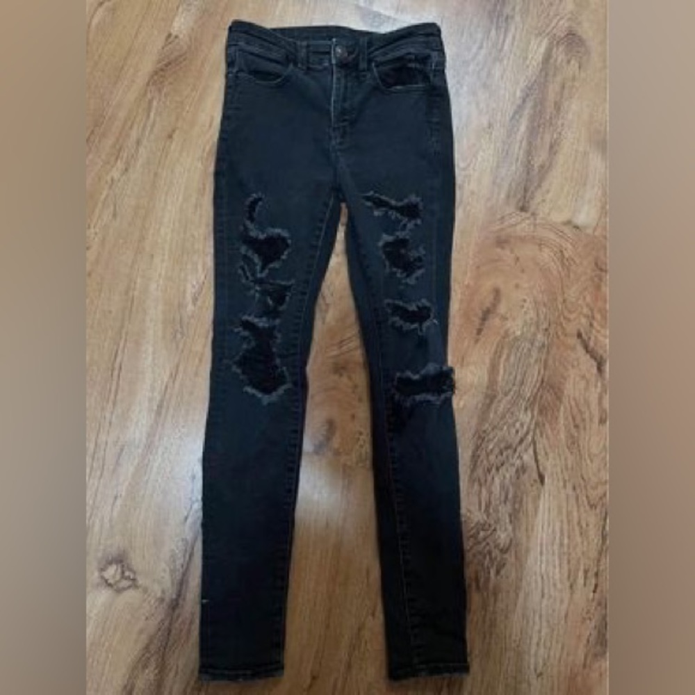 Black ripped American eagle jeans